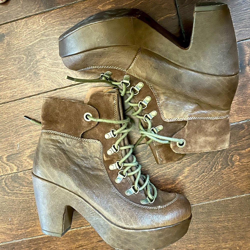 Kork ease maya platform lace up bootie size 41 
/ 9 1/2